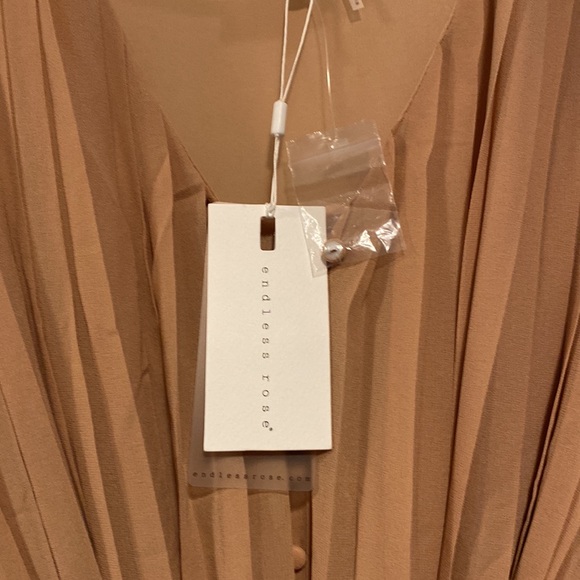 Pleated Romper - Picture 4 of 4